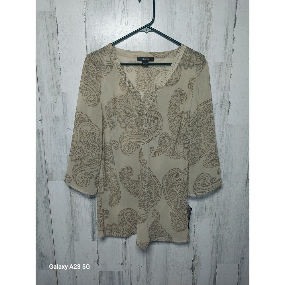 Style And Co Women’s 16 Sheer Beige Paisley Top NWT